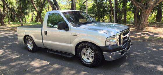 FORD F-250 4.2 XLT 4X2 CS TURBO INTERCOOLER DIESEL 2P MANUAL FORD F-250 4.2 XLT 4X2 CS TURBO INTERCOOLER DIESEL 2P MANUAL